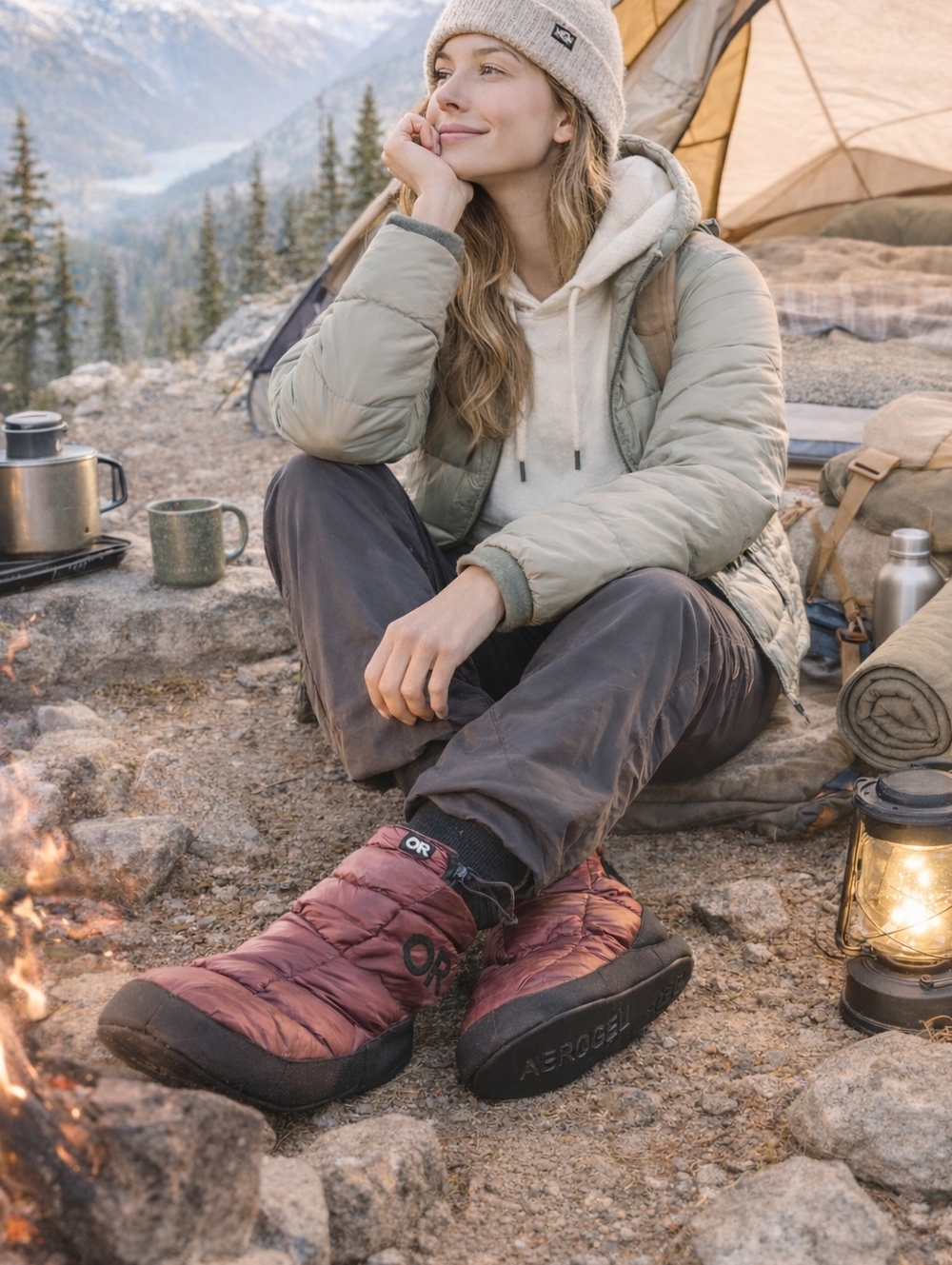 Outdoor Research Down Booties AeroGel Backpacking Camp Shoes Womens Small